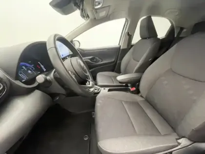 Photo 16 Toyota Yaris Hybride 116h Design