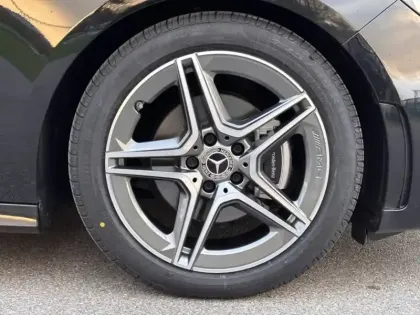 Photo 33 Mercedes Classe B 200 d AMG Line