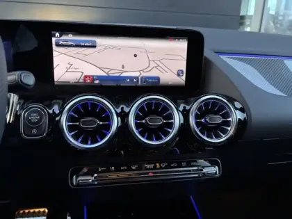 Photo 31 Mercedes Classe B 200 d AMG Line