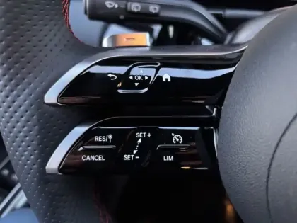 Photo 19 Mercedes Classe B 200 d AMG Line