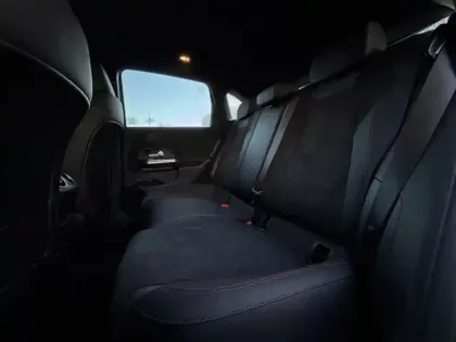 Photo 14 Mercedes Classe B 200 d AMG Line