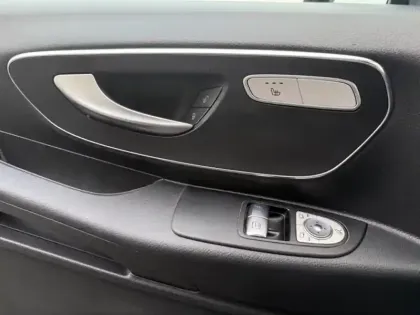 Photo 21 Mercedes Vito 119 CDI 4x4 Mixto Long