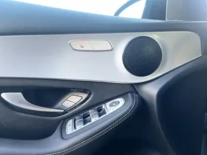 Photo 19 Mercedes Classe GLC SUV 300de 4MATIC AMG Line