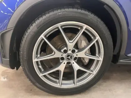 Photo 8 Mercedes Classe GLC SUV 300 4MATIC AMG Line Launch Edition