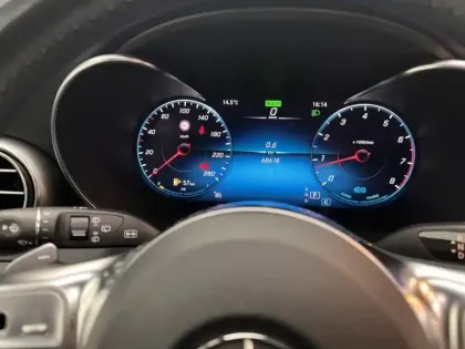 Photo 20 Mercedes Classe GLC SUV 300 4MATIC AMG Line Launch Edition