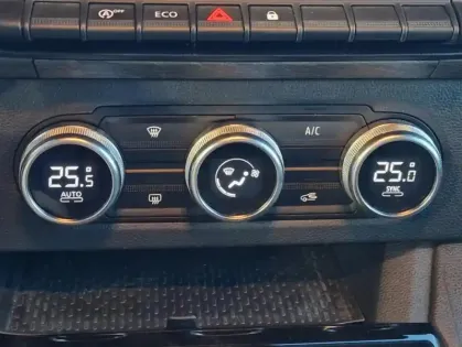 Photo 40 Renault Kangoo III Intens - Blue dCi 95