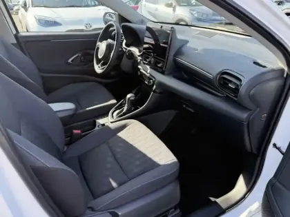 Photo 19 Toyota Yaris Hybride 116h Design MC2