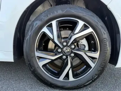 Photo 10 Toyota Yaris Hybride 116h Design MC2