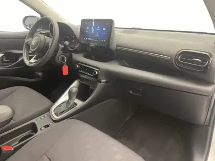 Photo 21 Toyota Yaris Hybride 116h Dynamic