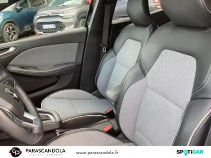 Photo 8 Renault Clio  1.6 E-Tech hybride 140ch Lutecia -21N