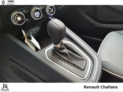 Photo 5 Renault Clio  1.6 E-Tech 145ch full hybrid Techno - 24