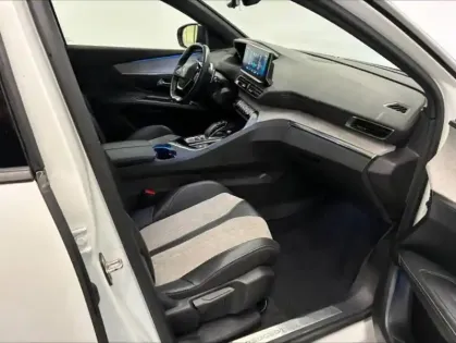 Photo 9 Peugeot 3008  HYBRID 225ch GT Pack e-EAT8