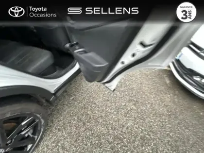 Photo 6 Toyota C-HR  184h GR-Sport 2WD E-CVT MY22