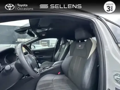 Photo 10 Toyota C-HR  184h GR-Sport 2WD E-CVT MY22