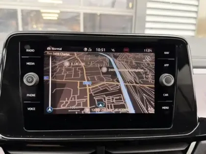 Photo 13 Volkswagen T-roc  1.5 TSI EVO 150ch R-Line DSG7