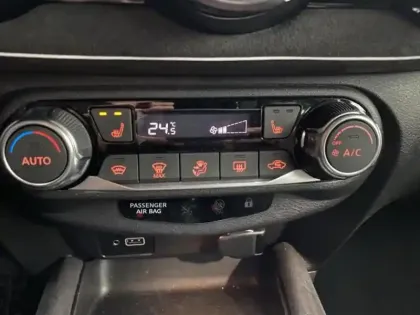 Photo 13 Nissan Juke  1.6 Hybrid 143ch N-Design 2023.5