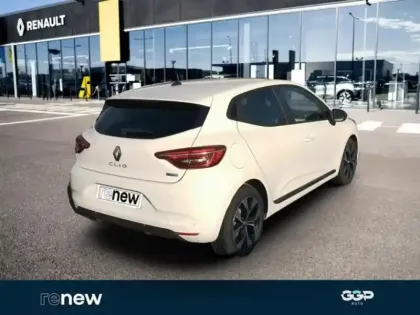 Photo 5 Renault Clio  1.6 E-Tech hybride 145ch Evolution