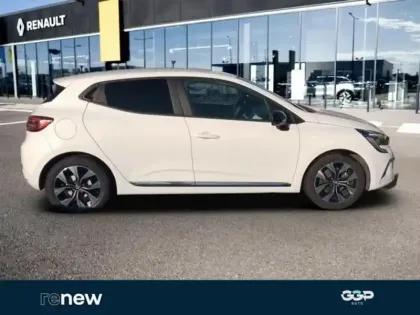 Photo 6 Renault Clio  1.6 E-Tech hybride 145ch Evolution