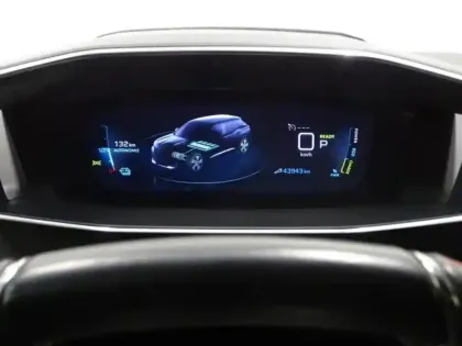 Photo 14 Peugeot 2008  e- 136ch GT