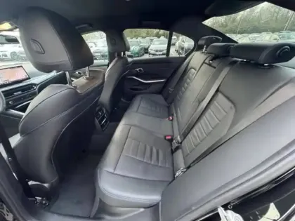 Photo 10 BMW Serie 3 Série 3 330eA 292ch M Sport