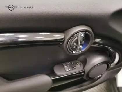 Photo 11 Mini Mini  Cooper 136ch Edition Greenwich BVA7 109g