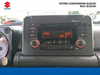 Photo 10 Suzuki Jimny  1.5 VVT Privilège