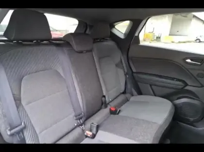 Photo 10 Renault Captur  1.6 E-Tech full hybrid 145ch Techno