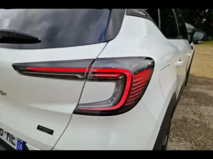 Photo 13 Renault Captur  1.6 E-Tech full hybrid 145ch Techno