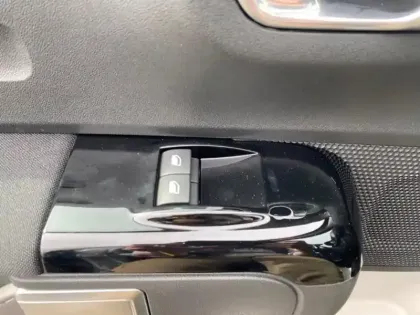 Photo 12 Citroën C3  PureTech 110ch Shine S&S E6.d