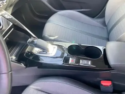 Photo 12 Peugeot 208  1.2 PureTech 100ch S&S Allure EAT8