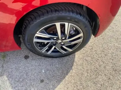 Photo 10 Peugeot 208  1.2 PureTech 100ch S&S Allure EAT8