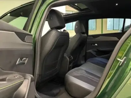 Photo 9 Peugeot 308  PHEV 225ch GT Pack e-EAT8