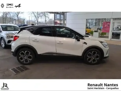 Photo 12 Renault Captur  1.6 E-Tech hybride rechargeable 160ch Techno