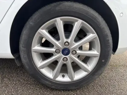 Photo 8 Ford Fiesta  1.0 EcoBoost 100ch Stop&Start Titanium 5p