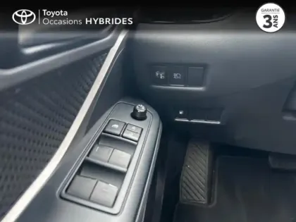 Photo 9 Toyota C-HR  1.8 Hybride 122ch Dynamic E-CVT