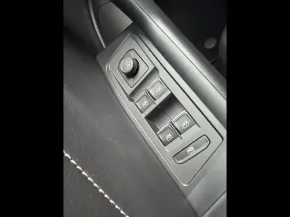 Photo 13 Volkswagen T-roc  1.5 TSI EVO 150ch Style DSG7