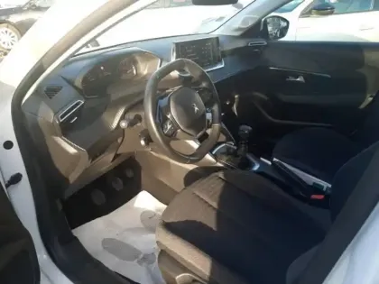 Photo 9 Peugeot 208  1.5 BlueHDi 100ch S&S Style