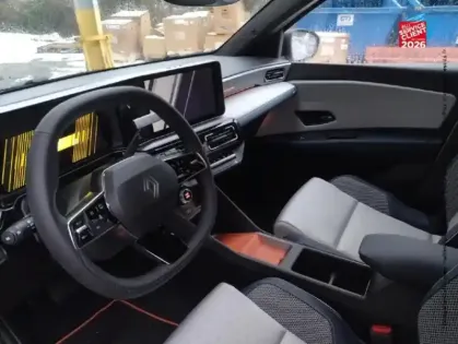 Photo 14 Renault 5  E-Tech Electrique 10ch Roland-Garros autonomie confort