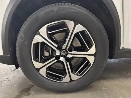 Photo 10 Citroën C3 Aircross  1.2 Hybride 145ch MAX