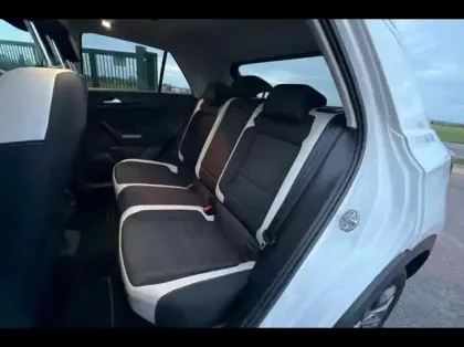 Photo 10 Volkswagen T-roc  1.5 TSI Evo 150ch First Edition