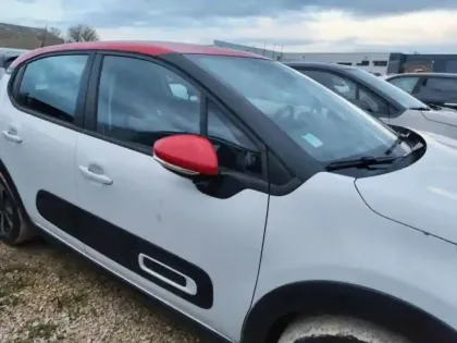 Photo 18 Citroën C3  1.2 PureTech 83ch S&S Shine