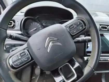 Photo 28 Citroën C3  1.2 PureTech 83ch S&S Shine