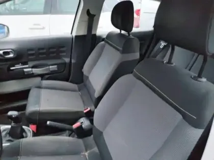 Photo 10 Citroën C3  1.2 PureTech 83ch S&S Shine