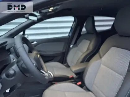 Photo 8 Renault Clio  1.6 E-Tech 145ch full hybrid Techno - 25