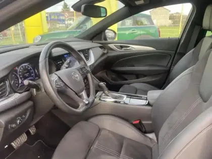 Photo 9 Opel Insignia  Grand Sport 2.0 D 174ch Ultimate BVA8