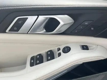 Photo 10 BMW X5  xDrive45e 394ch M Sport 17cv