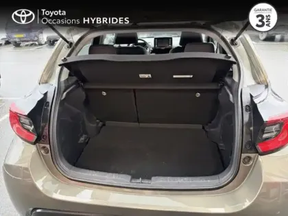 Photo 9 Toyota Yaris  116h Design 5p
