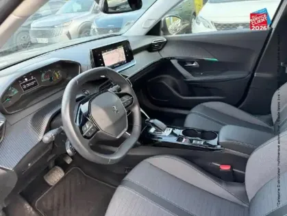 Photo 14 Peugeot 2008  e- 136ch Allure