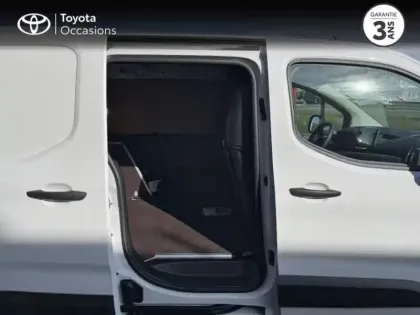 Photo 12 Toyota Proace  CITY Medium 130 D-4D Dynamic BVA MC23