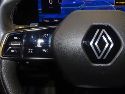 Photo 14 Renault Austral  1.2 E-Tech full hybrid 200ch Iconic